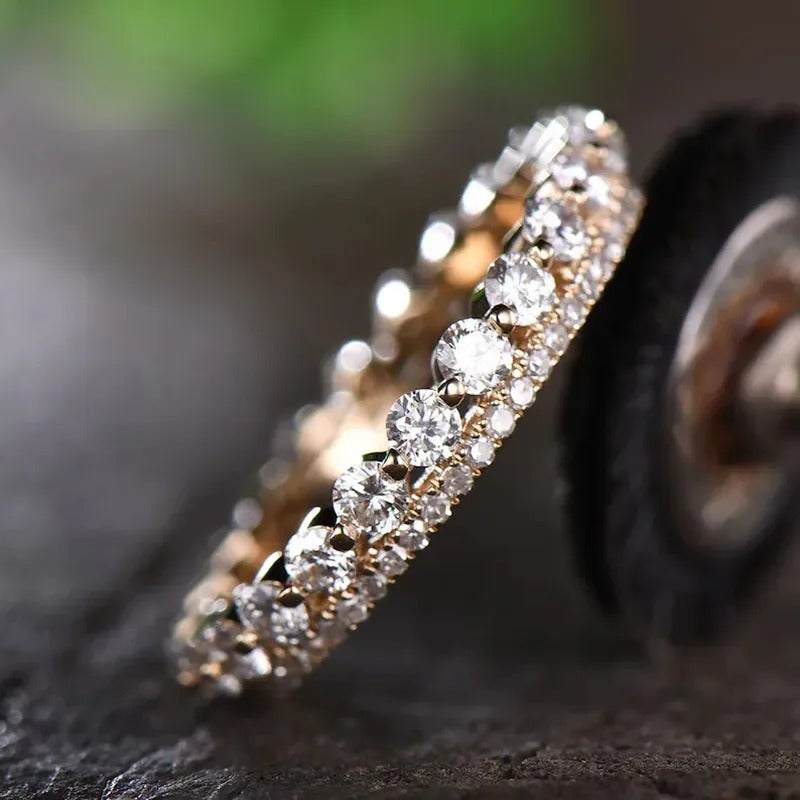 Exquisite Women's Stackable Wedding Band Set In Sterling Silver