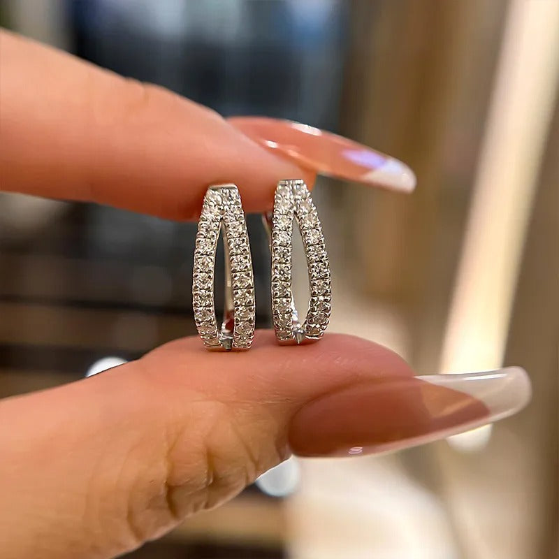 1.0Ct Moissanite Noble U-shaped Round Cut Earrings