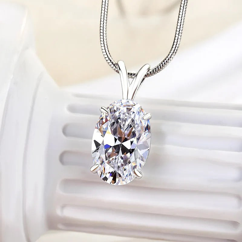 3.0 Ct Exquisite Oval Cut Pendant Necklace