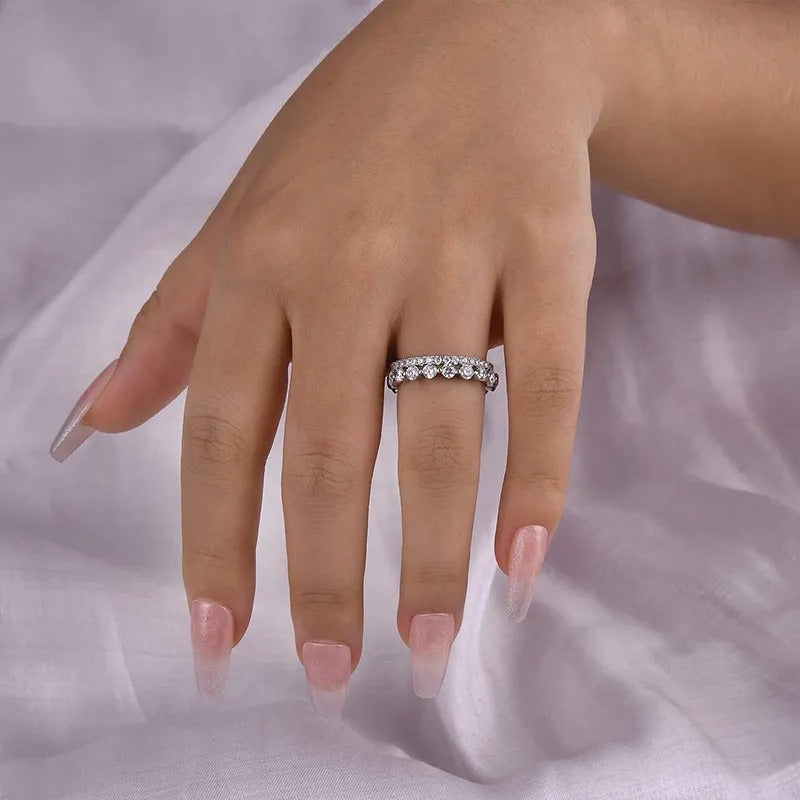 Exquisite Women's Stackable Wedding Band Set In Sterling Silver